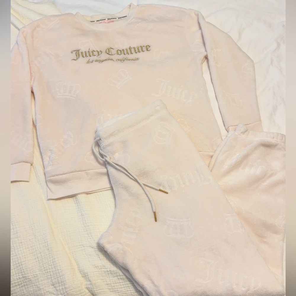 Juicy Couture Soft Cream Fleece Set